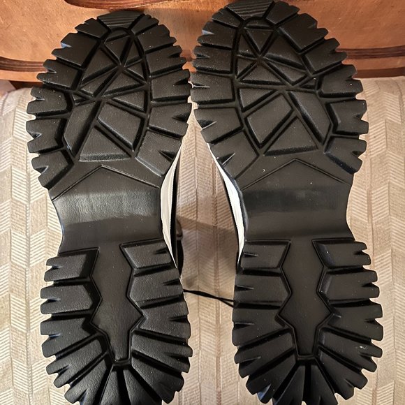 HIKER CHELSEA RAIN BOOTS BY ARDENE - NWT - Picture 7 of 9